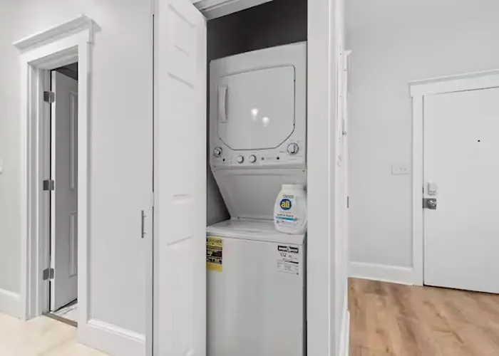 Ferienhaus Modern W/netflix-close To Dining, Shopping *